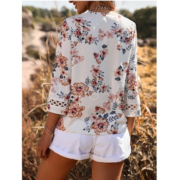Floral Print White Top Embroidery Detail 3/4 Sleeve V-Neck - Picture 3 of 8
